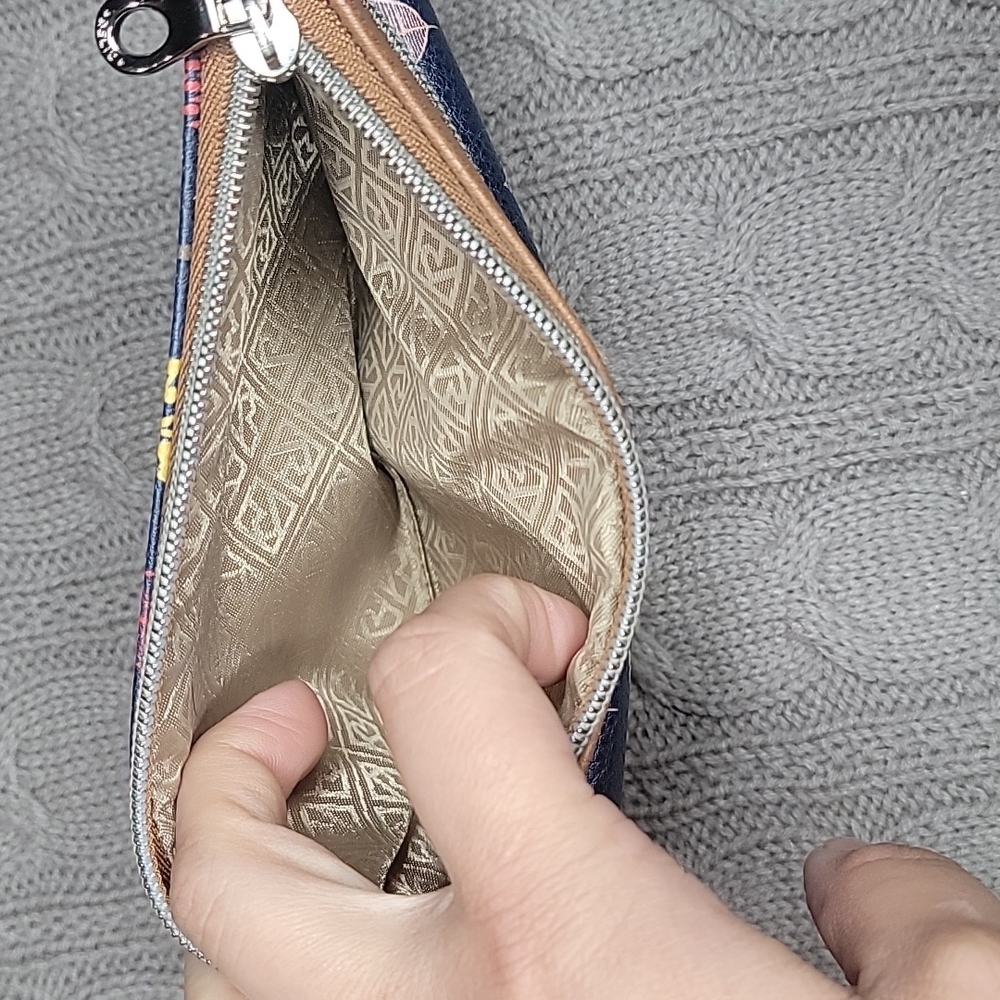 Relic Wallet - Picture 6 of 13